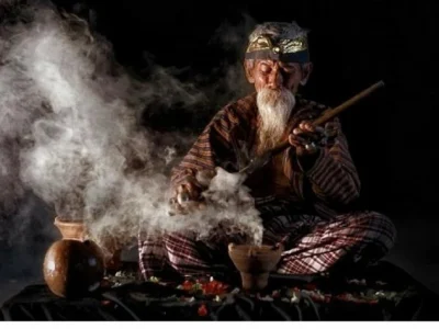 Profesi Dukun Yang Banyak Sekali Di Indonesia
