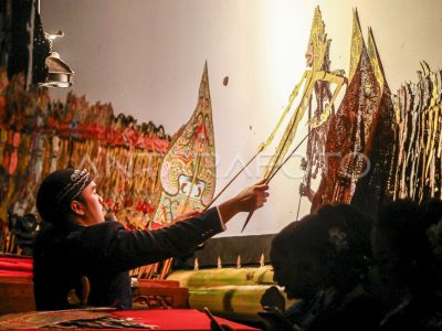Warisan Budaya Tradisional Sebuah Wayang Golek