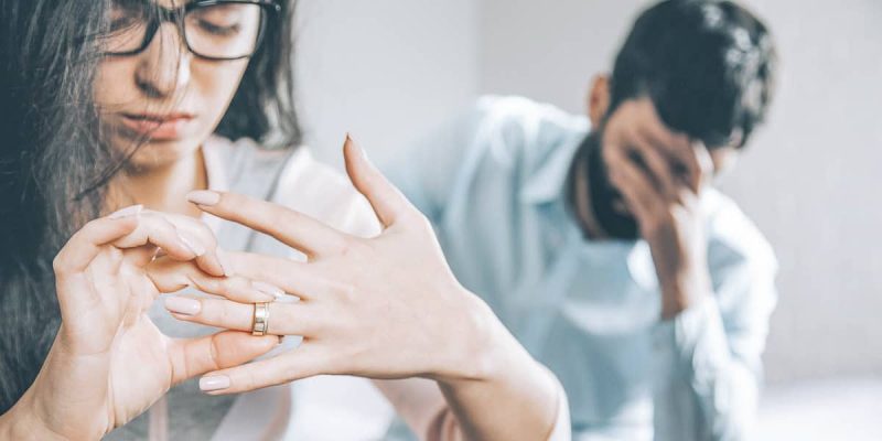 Memendam Konflik Tingkatkan Risiko Perceraian Usia Senja