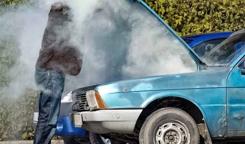 Pemilik Mobil Tua Sering Melepas Termostat Karena Overheat
