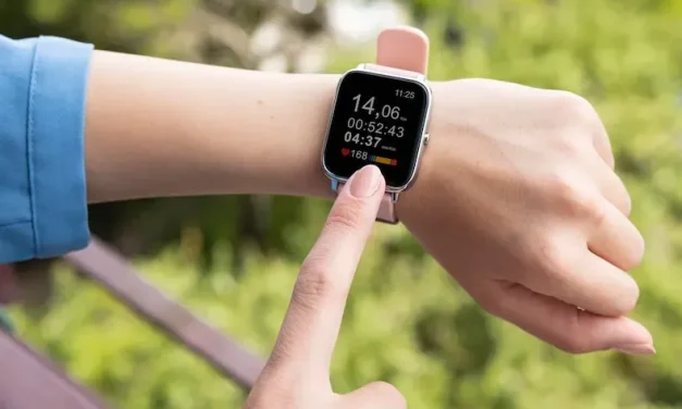 Perangkat Elektronik Smartwatch Sangat Fleksibel Di Bawa