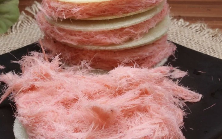 Jajanan Unik Rambut Nenek Berasal Dari Indonesia