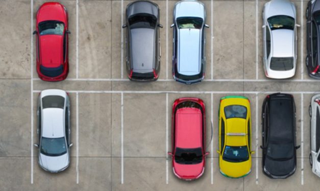 3 Cara Jitu Parkir Di Lahan Yang Sempit