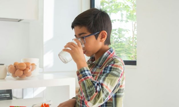 Sayangi Ginjal Anak: Stop 6 Kebiasaan Buruk Ini!