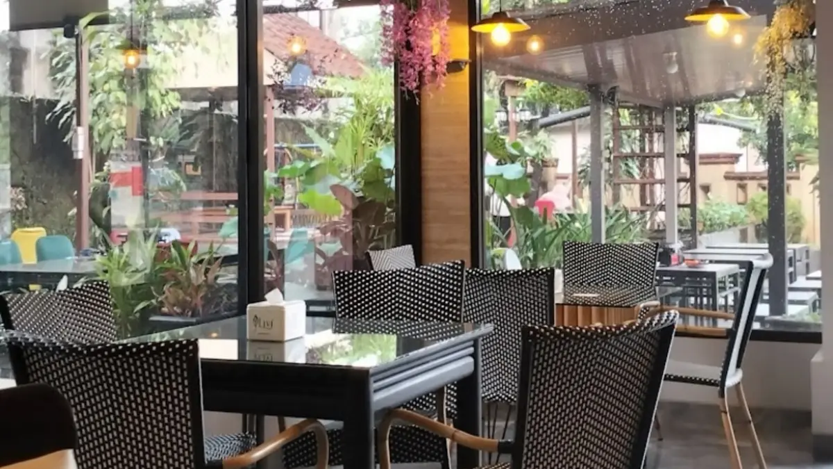 Gak Pake Jauh! Ini Pilihan Resto Terbaik Dekat Stasiun Cikarang