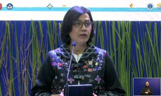 Sri Mulyani: Gaji Guru Kecil, Tantangan Nyata Negara!