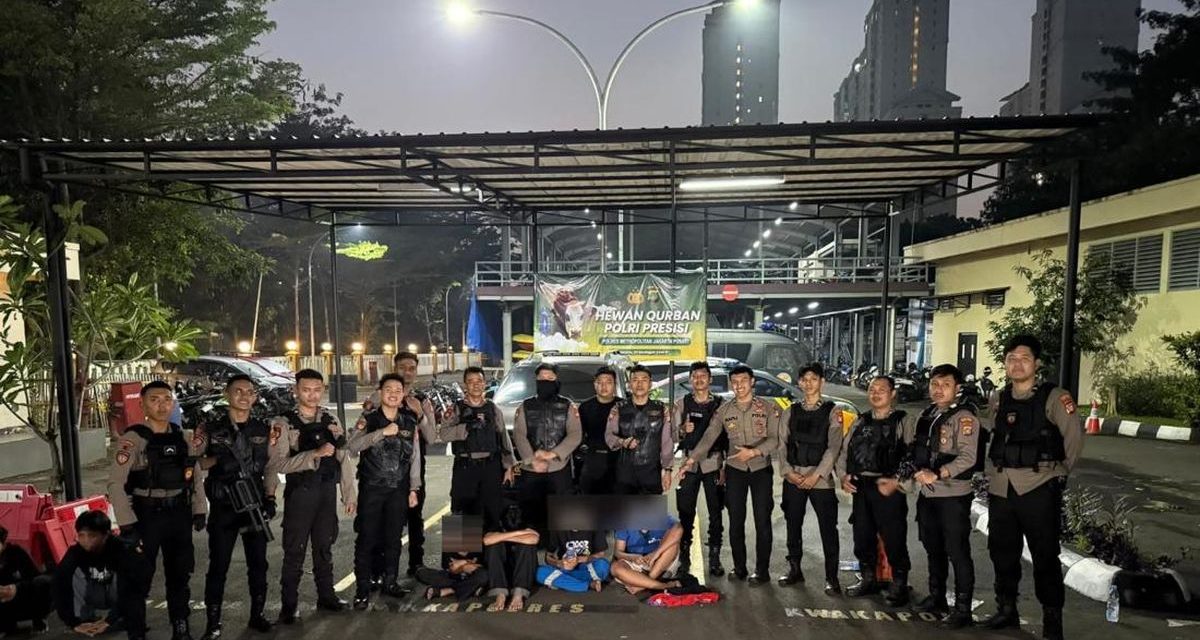 Gagalkan Tawuran, Polisi Ringkus 4 Pemuda Sajam Di Jakpus