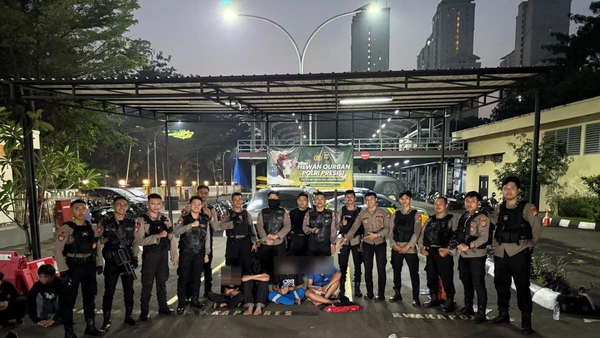 Gagalkan Tawuran, Polisi Ringkus 4 Pemuda Sajam Di Jakpus
