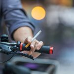 Kena Abu Rokok? Ini 3 Cara Halus Tegur Pelakunya