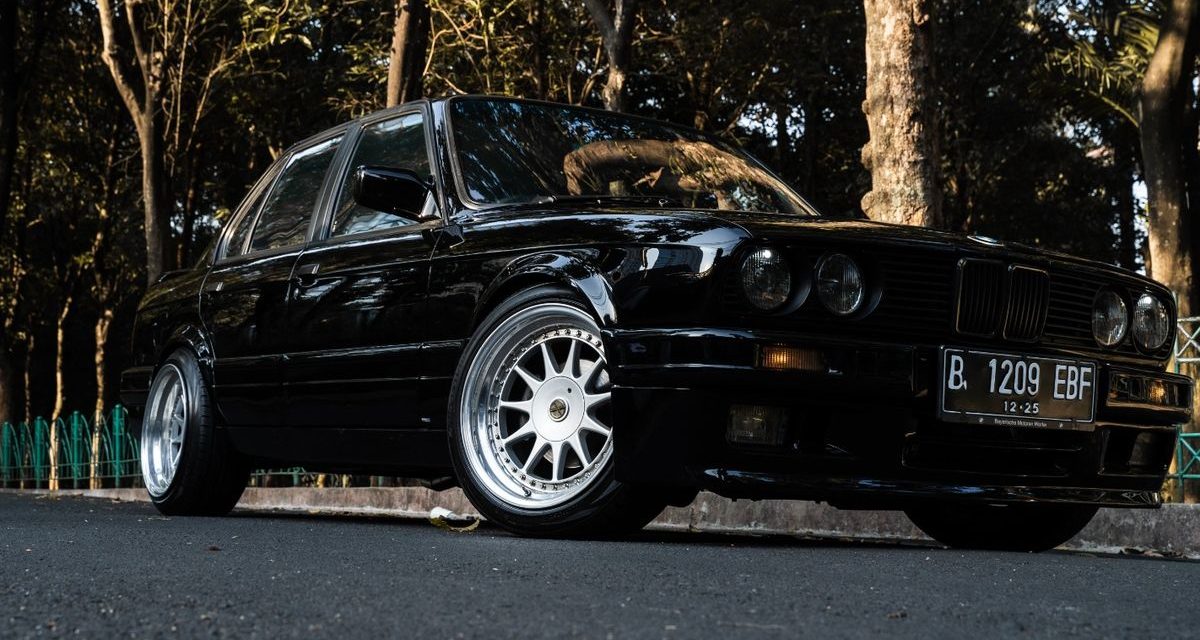 Jejak BMW E30: Dari Mobil Harian Jadi Ikon Monster Race